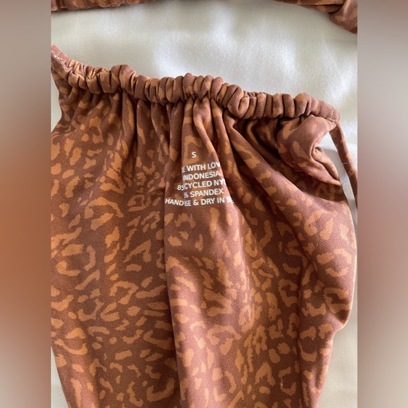 Stone Fox Bikini ✨HOST PICK✨ - Picture 5 of 5